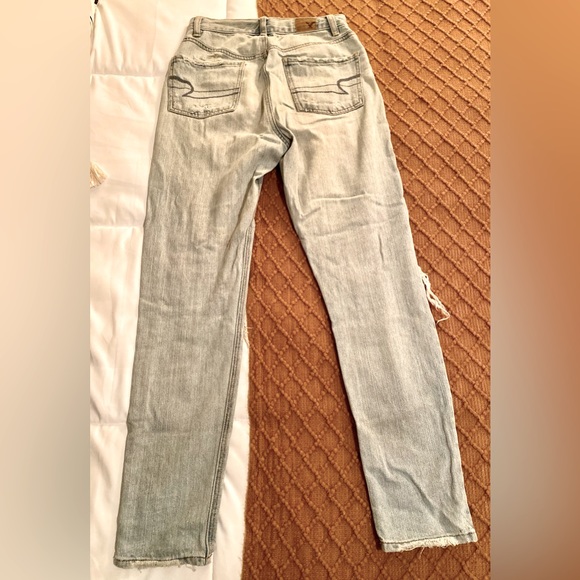 American Eagle Distressed High Waisted Mom Jean Women’s Size 00 - Picture 3 of 5